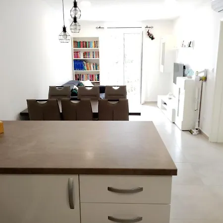 Dvosobni Apartman Luka